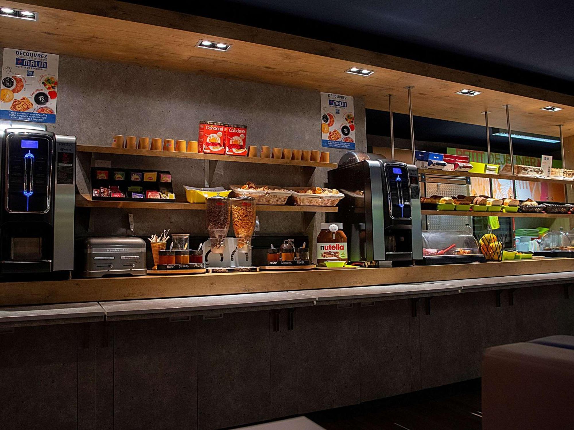 Ibis Budget Le Havre Les Docks Bagian luar foto